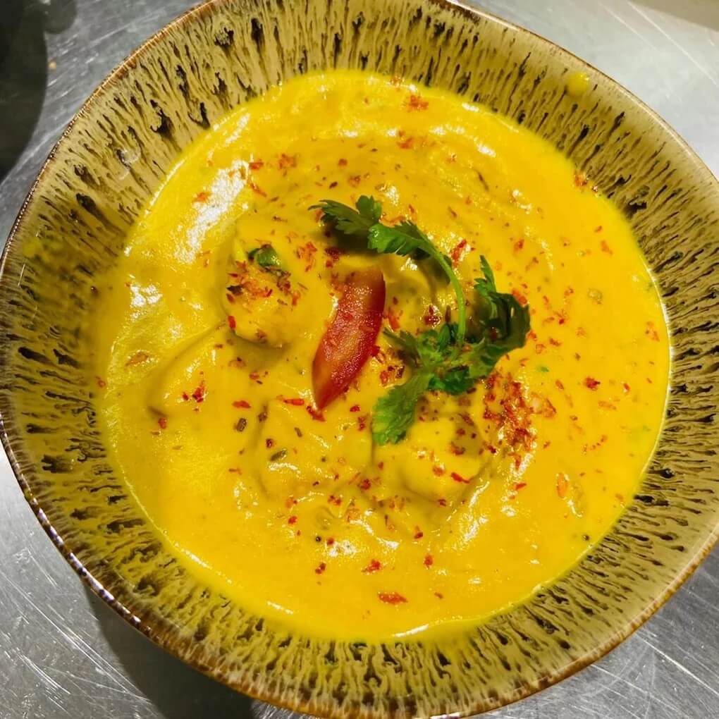 Plat signature mijoté par le Chef Dinesh Subedi